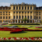 Schloss Schoenbrunn Mit Blumen