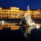 Schloss Schoenbrunn Mit Springbrunnen