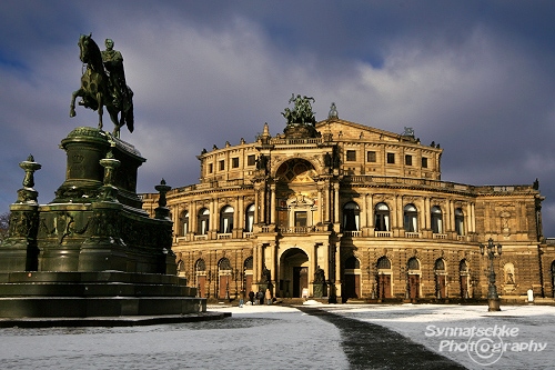 Dresden Semperoper Winter Morgenlicht
