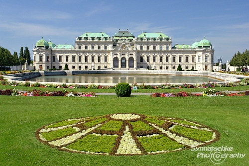 Schloss Belvedere Blumenkranz