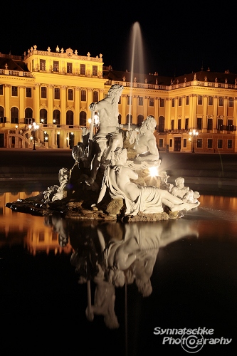 Schloss Schoenbrunn Springbrunnen Detail