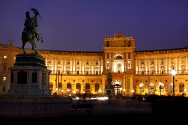 Wiener Hofburg at night