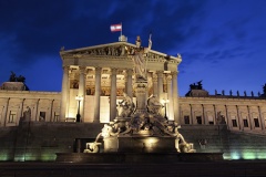 Wiener Parlament Nach Sonnenuntergang
