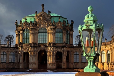 Zwinger Close Up