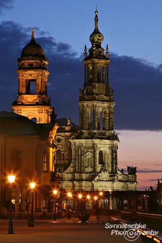 Blue Hour at the Bruehlsche Terrasse