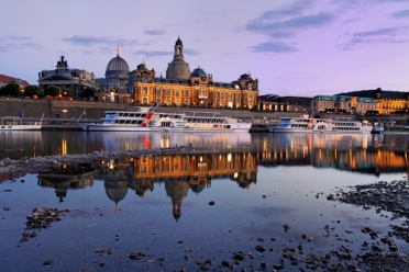 City Reflection Elbe