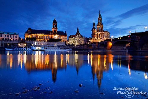 Dresden Stadtsilhouette Und Blaue Stunde