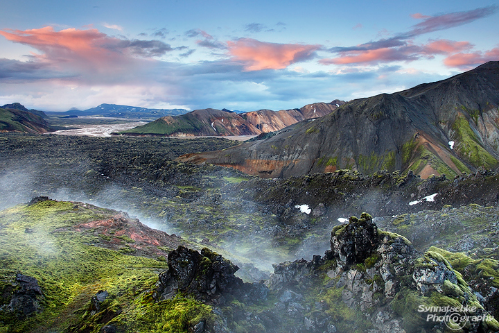 Steam at the foothills of the volcano Brennisteinsalda