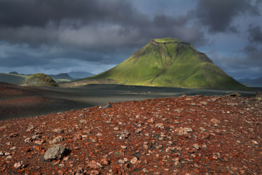 hattafell-red-lava-stones-2