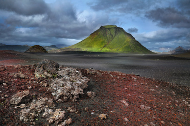 hattafell-red-lava-stones