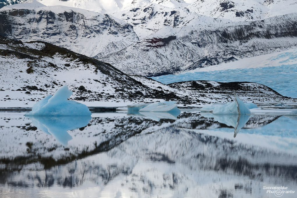 Icebergs at Fjallsarlon Glacial Lagoon