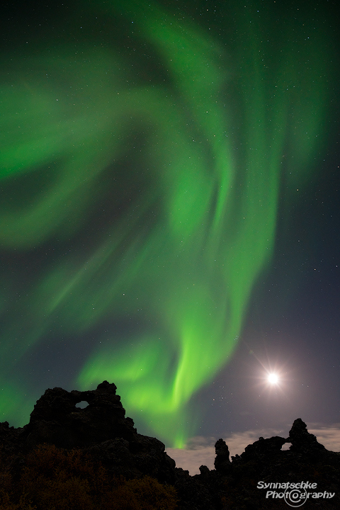 Full Moon Aurora