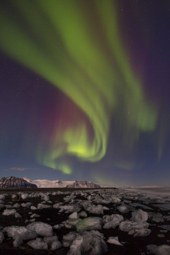 Northern Lights at the Iceberg Beach