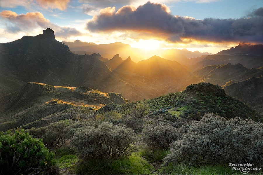 Roque Bentayga Canyon at sunset