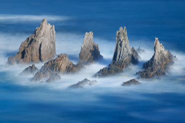 gueirua-sea-stacks
