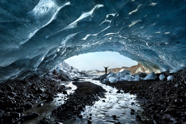 Ice Cave Explorer