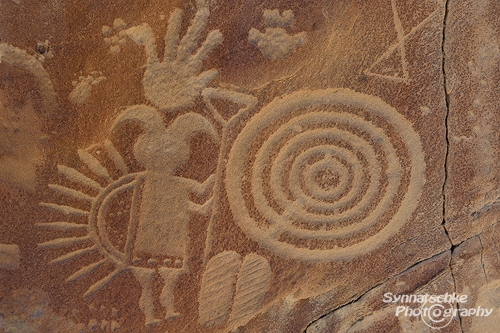 Dinetah Petroglyphs