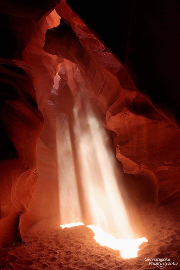 Antelope Canyon Beam