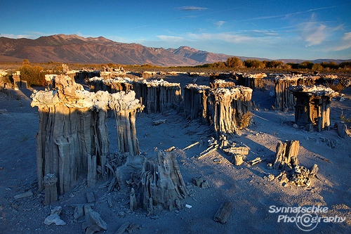 First rays of light on Sand Tufas at Mono Lake